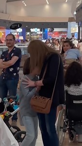 A hidden opera talent transforms a street performance into a million-dollar show, leaving everyone in awe. You won’t believe your ears! Full performance in the comments. 🎭🎶 | Safira