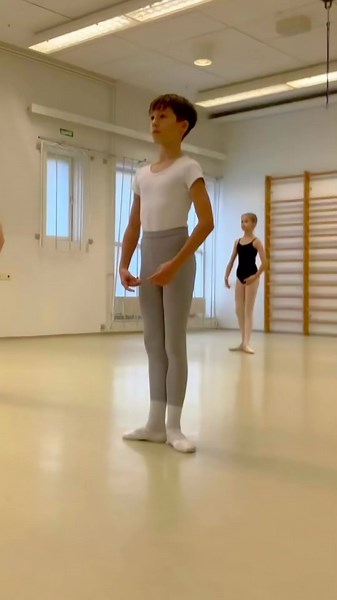 Chrisko 🇫🇮 Christian - Russian Masters Ballet
