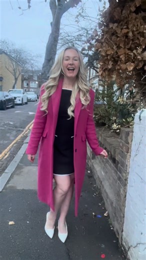 Leigh Douglas on Instagram: "Chastity Quirke has arrived in Finsbury Park ❤️懶 We’re about to make North London hot again. ROTUS: Receptionist of the United States opens @parktheatrelondon TOMORROW! Tickets selling fast!"