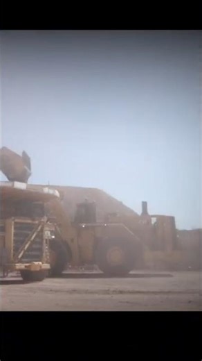 This is the largest wheel loader ever built #shorts