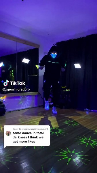 Mesmerizing Flow Arts and Light Show Performance