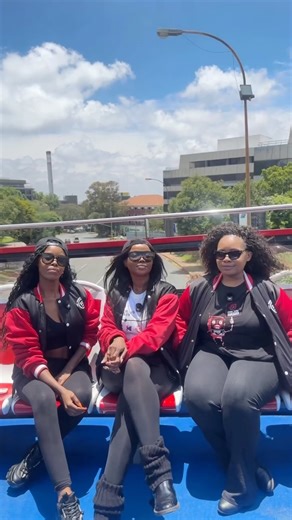 5FM on Instagram: "Okay Shakira! 😂 #5DrivegetsHigh on a @citysightseeingsa Tour Bus🚌…"