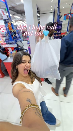 vinati joshi | #AD Hydration that actually lasts? YES pls 💙 Grabbed the all new TRESemmé Hydra Matrix range which is powered by Polyglutamic Acid, that... | Instagram