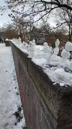 Enjoy the Funniest Snowman Moments