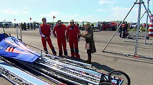 Watch Scrapheap Challenge Season 10 Episode 14 - Dragsters
