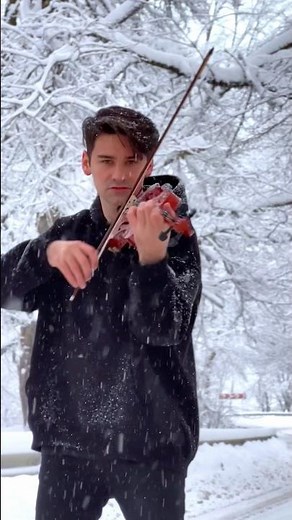 Mozart 40 ❄️ Modern Violin Remix in a Snowstorm | Epic Winter Performance