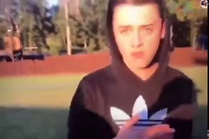 573K views · 16K reactions | No se olviden de esta belleza de vídeo  El baile de Noah y millie,la misma canción porque es la favorita de los dos  ~YhazST | Stranger Things 011 | Facebook