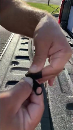 How to Install a Zipper Pull on a Zipper Chain | Quick DIY