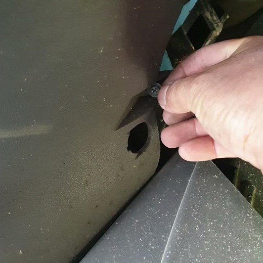 2001 FORD AU Commercial Body control module locatin.