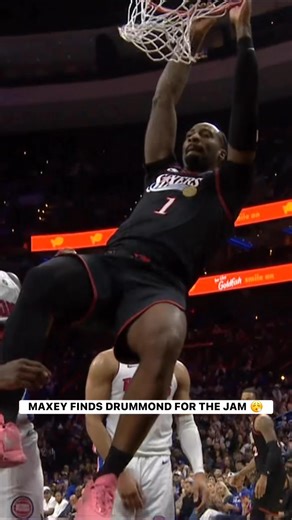 Tyrese Maxey slips the no-look dish to Andre Drummond for the jam! DET-PHI • LIVE on NBA League Pass ➡️ https://www.nba.com/how-to-watch-game-redirect/0022500195?partnerRef=NBA&platform=Facebook&surface=Post | NBA