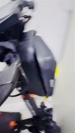 kugokirin M5 pro electric scooter need sale anyone need message me #electrastreetabudhabi❤ #hamdanstreet #hamdanstreetabudhabi #madinatzayedshoppingcenter #khalidiya