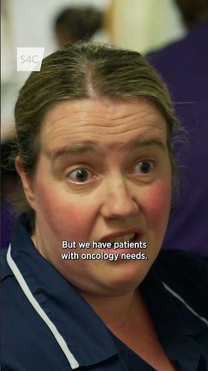 Tu ôl i'r Lleni: Ward Plant Ysbyty Glan Clwyd | Hospital Documentary | Ysbyty | S4C