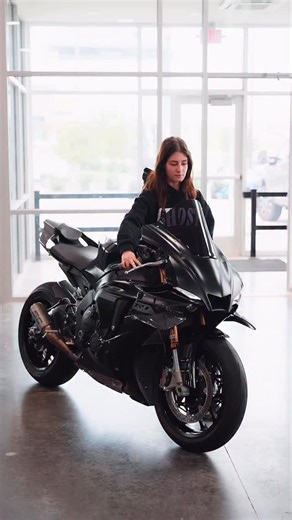 Beautiful 25’ R1 in with many mods already done to it! Carbon Extended Tank, Carbon Tail, Full SC exhaust! Come check out our inventory or contact our sales team! 400 Bikes in Stock 💻 UsedBikesDirect.com 📞 469-985-2555 📍 2703 I-30, Grand Prairie, TX 75050 📍 16445 N Freeway, Houston, TX 77090 #motorcycle #bike #sportbike #motorcyclesofinstagram #bikesofinstagram #bikelife #bikeevent #bikes | Used Bikes Direct