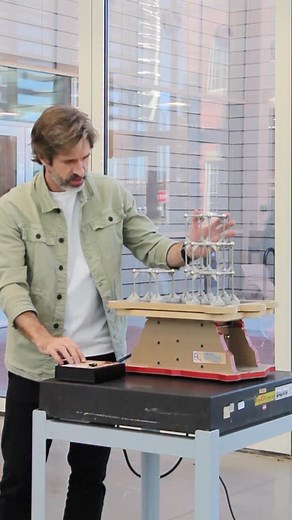 Three structures, three heights, three different behaviors. In this experiment from our workshops at Oklahoma State University, we placed three towers on the shake table to demonstrate a fundamental concept: Natural Frequency. Notice how the shorter, stiffer structure reacts differently than the taller, more flexible ones. Each building has its own “signature” frequency at which it naturally vibrates. When the ground motion matches that frequency (resonance), the shaking is amplified. - Três est