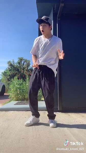 Don't bring me down 🔫 @codfishbeatbox #dance#freestyle#voicepercussion#fyp#foryourpage#dancing#losangeles#quarantine#ダンス#フリースタイル#おうちで過ごし隊