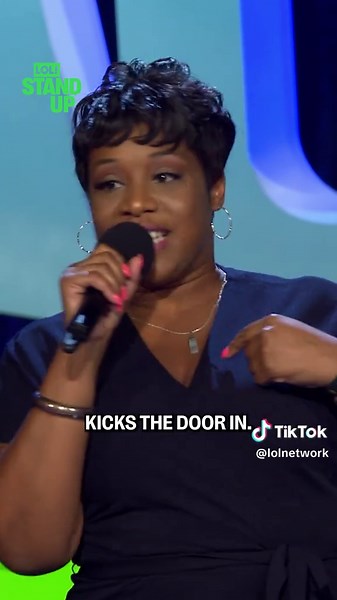 It’s one thing to tell the truth, and another to be evil for sport 😈😂 Watch the full episode on the LOL! Stand-Up YouTube channel. #Comedy #StandUp #TacarraWilliams #ComedyInColor