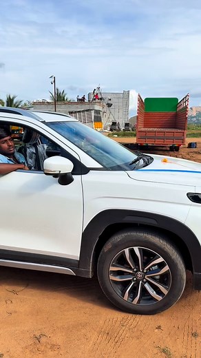 239K views · 18K reactions | 臘‍♂️Share ur frds勞twist இருக்கு … @kolantha__paiyan__ @rns_jaga_ #funny #comedy #viral #treanding #reelsinstagram #tamilcomedy #reels#holidaygreeting#career | Kolantha Paiyan | Facebook