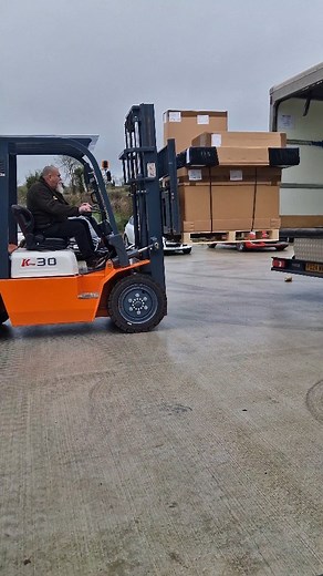 18 reactions | Big delivery here at Trillick Auto Parts Centre 헖헼헻혁헮헰혁 헼혂헿 헼헳헳헶헰헲:  www.trillickautoparts.com  info@trillickautoparts.com Office : 028 8956 1897 WhatsApp; Kevin: 07842020731 Gordy: 07856907928 Doug: 07803829608 #landrover #landroverdiscovery #autoparts #AutoPartsSupplier #landroverparts | Trillick Auto Parts Centre | Facebook