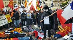 Paris Perspective - Paris Perspective #11: The politics of language in France - James Costa