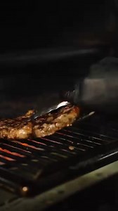 16 reactions | Rib eye a las brasas con todo el toque Prime, acompañado de chips de camote rojo, blanco y amarillo y vegetales a las brasas.  Así es como convertimos lo cotidiano en Prime. ✨壟 #ThePrimeRestaurante #Tampico #CocinaDeBrasa | The Prime Restaurante | Facebook