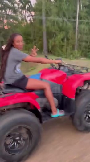 Grizzly 660 vs Canam800 race #canam #grizzly #atv #r #offroad #yamaha #x #canam #quad #utv #atvlife #atvriding #honda #raptor #polaris #yfz | DG Branch