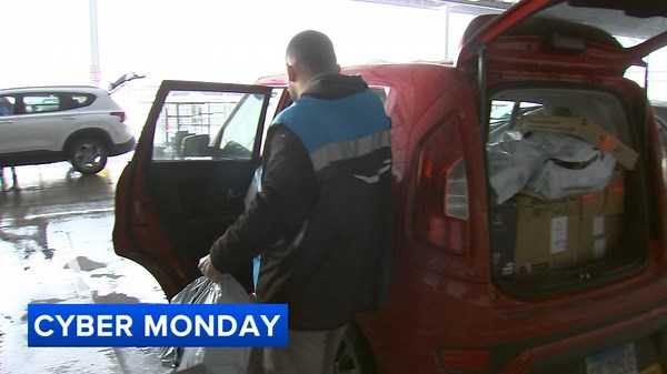 Cyber Monday: Northwest Side Amazon facility bustling on busiest day of the year