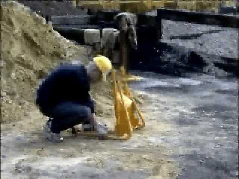 SandHopper - Easy sandbag filler