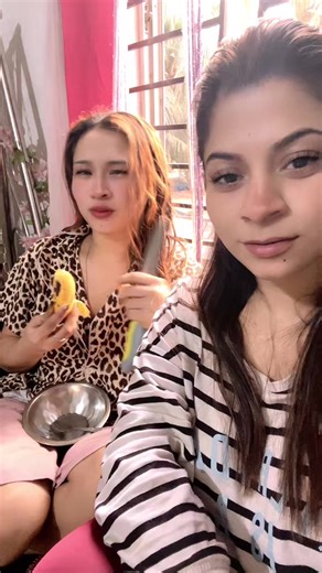 Farah Islam: Viral Videos Showcase Talent and Humor