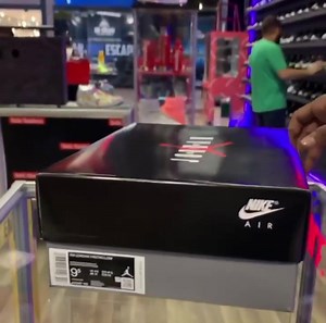 More detail looks at the Air Jordan 11 Low “Bulls” Full look and release date here: http://bit.ly/3b79Vgi Via @soleseekersgurnee | Jordan Release Dates