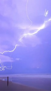 Unreal Lightning Storm Over Daytona Beach, Florida – Nature’s Power Caught on Camera