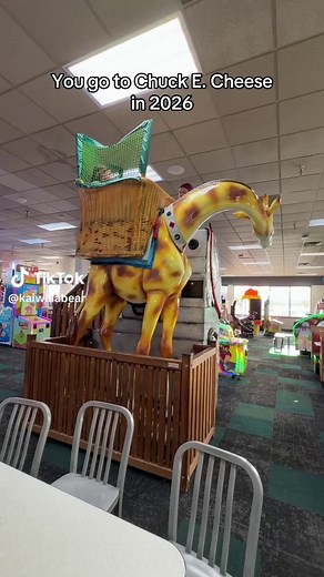 Chuck E. Cheese Birthday Fun & 90s Nostalgia