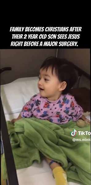 “Blessed are the pure in heart, for they will see God.” ‭‭Matthew‬ ‭5‬:‭8‬ ‭ Please don’t judge the mom for laughing. Remember that the family were not Christians, Blake just turned 2 years old and does not know who Jesus is. This video is 10 years old. Video was taken at Scottish Rite Children's hospital where Blake was scheduled to have surgery to remove a tumor on the roof of mouth Family says the surgery was successful and made plans to attend church after full recovery #jesus #miracles #chr
