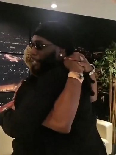 Burna Boy & Awilo Longomba: A Legendary Greeting of African Music Royalty #shorts