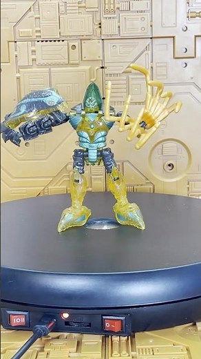 Transformtober 2025 Day 19: Beast Wars Quickstrike Review