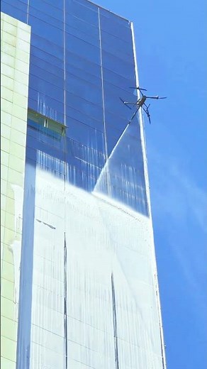 This Is How Skyscrapers Are Cleaned In The Future! 🏙️🛸