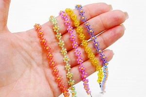 DIY Flower Bracelet | How to Make a Beaded Flower Bracelet
