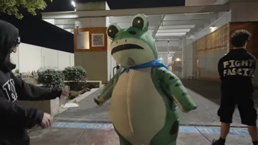 Man in 'frog suit' faces cruel punishment as ICE officer allegedly turned it into a ‘gas chamber’