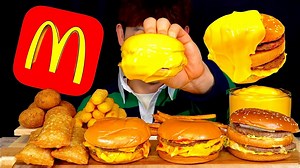 315K views · 11K reactions | Asmr Mukbang McDonald's Cheese Burger Stick Apple Pie | 봉길이 Bonggil | Facebook