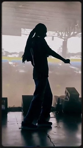 Snoop Dogg C-Walk Dancing