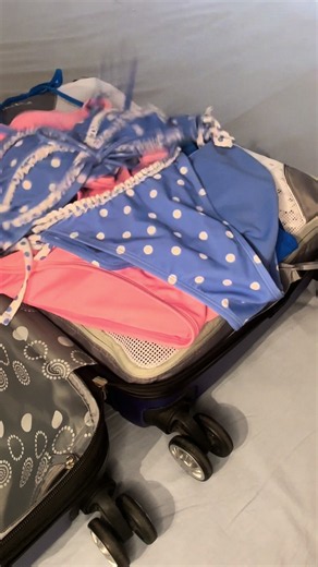 Pack With Me for a Week in Florida — Easy Vacation Packing List