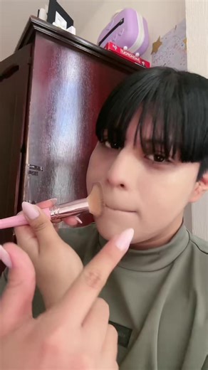 el bloqueador solar blanco no me ayudó nada en este video #maquillaje #makeup