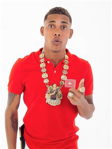 Dance Moves to 'Treme o Popozão' With Poze