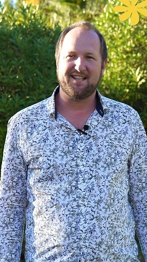 🏕️Découvrez l'âme de Flower Campings à travers les yeux de Gil, propriétaire passionné du Flower Camping de l'Olivigne ! ➡️ https://bit.ly/44smBer 🌿 Plongez dans l'univers du Camping de l'Olivigne et laissez-vous séduire par ses nombreux atouts. 🌟 👉 Gil nous dévoile les secrets qui font de son camping un véritable havre de paix pour les amoureux de la nature ainsi que les trésors cachés de la région environnante. #FlowerCampings #Camping #Famille #Vacances #Nature | Flower Campings