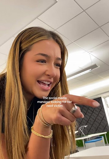 Social Media Manager: Humor in Office Life