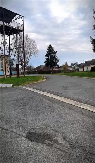 Tant attendu depuis le départ de notre CCRM, nous vous présentons les remplaçants. Et oui pour palier la polyvalence de notre CCRM, il fallait bien deux véhicules. Le premier effectue son retour, il avait été remplacé par le CCRM et le deuxième flambant neuf un CCFM HP GIMAEX. Nous voilà dorénavant dotés de deux engins pompes. | Amicale des Sapeurs-Pompiers d'Huriel