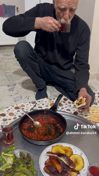 Ahmet 02 34 (@ahmet.karaku54) adlı kullanıcının orijinal ses - Dengbej3030 ile oluşturduğu videoları