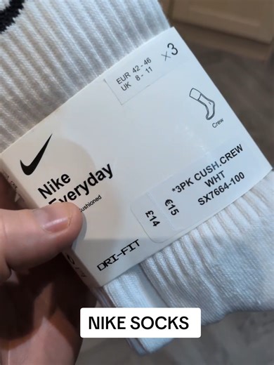 Retail stores scamming us again #tiktokmademebuylt #nikesocks