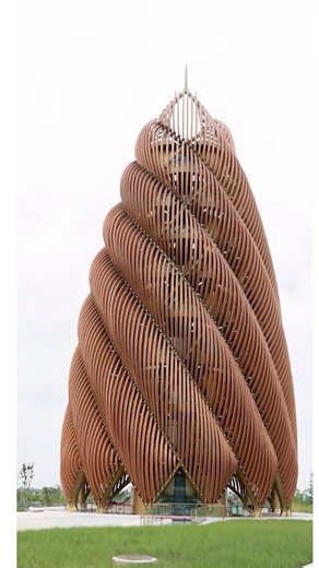 10K views · 161 reactions | The fastest way to create a Twisted Tower in SketchUp using the slicer 5 and True Bend plugins! What do you think? ...#nice #unique #nicetower #sketchup #art #modern #design #office #twistedtower #twisted #spiral #spiralbuilding #officedesign #artwork#sketchup3d #architecture #architect #uniquedesign #fyp #foryou #foryourpage #reels #tower #3d #3dmodeling #rendering #skp #sketchup | Nice Tower | Facebook