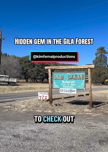 The Log Cabin Restaurant in Mimbres, NM 📍 Tucked neatly away in the mountains & pines, this is a place you NEED to visit! The view alone is enough to fill up on, but once you get a taste of that green chile pizza 🍕 you’ll know you have arrived!!! The Log Cabin offers an assortment of delicious appetizers, sandwiches, salads and wraps… but the star of the show is the pizza, wings and mouth watering desserts!! 🤤 From green chile pepperoni pizza to a good old fashioned margarita pizza, you can c