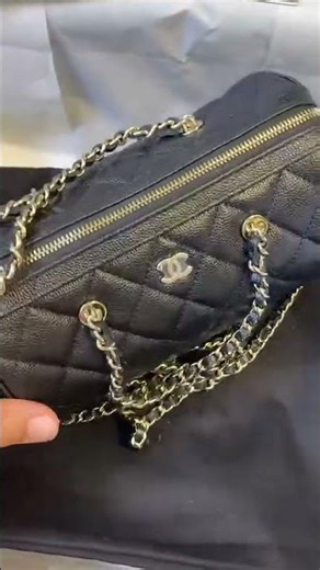 Leather Shoulder Bag Review + Smart-Casual Outfit Ideas